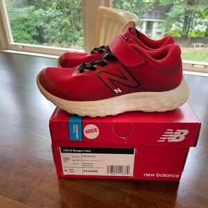 Little kids New Balance 520v8 size 11 w